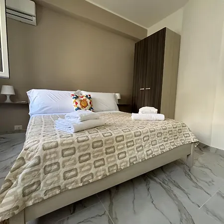 Rael Lejlighed *